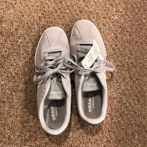 New adidas gray courtset sneakers. 10 women’s